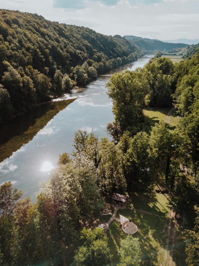 Hotel Robinson Camp Kupa - Juratovicki Brig Netretic Esterno foto